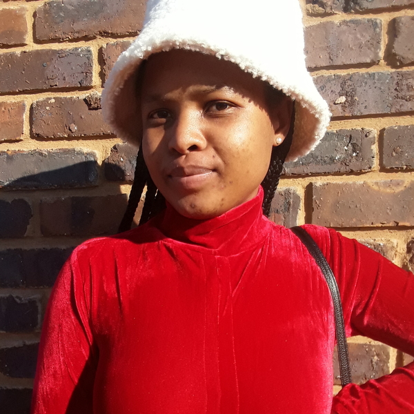 Palesa - English tutor - Lomanyaneng