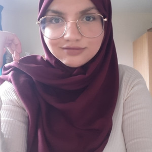 Chaymae - French tutor - Sunderland