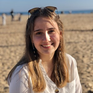 Chloé - Prof de maths - Servian