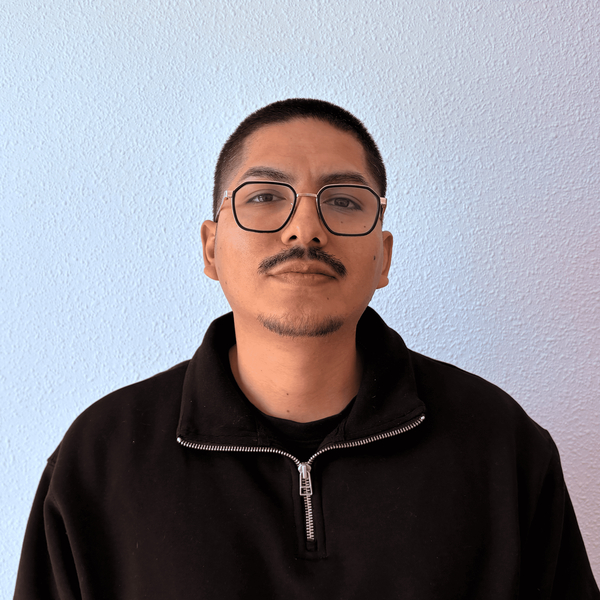 Armando - profesor de informática básica - El Parador de las Hortichuelas