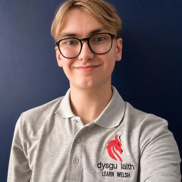 Nathan James - French literature tutor - Long Eaton