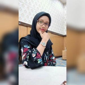 Riska - Guru ekonomi - Kecamatan Cakung