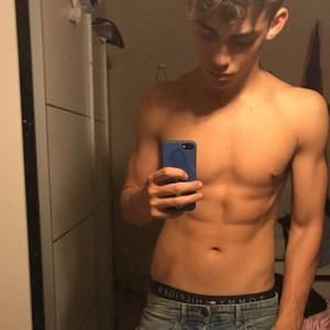 Caio Augusto - Prof de portugais brésilien - Forest