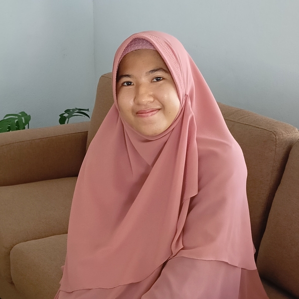 Fatma - Guru keperawatan - Tidore