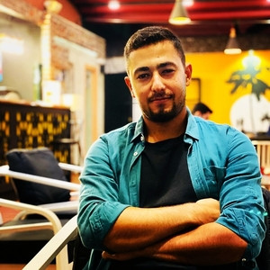 İskender - Türkçe öğretmeni - Adana