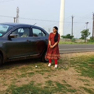Aishwarya - English tutor - Poolacode