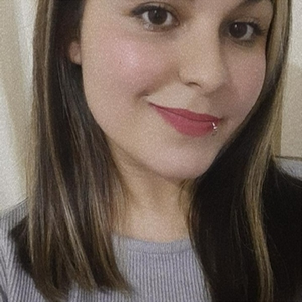 Carolina A - prof de Química - Merlo
