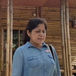 Seema Nainwal - Physics tutor - Dehradun