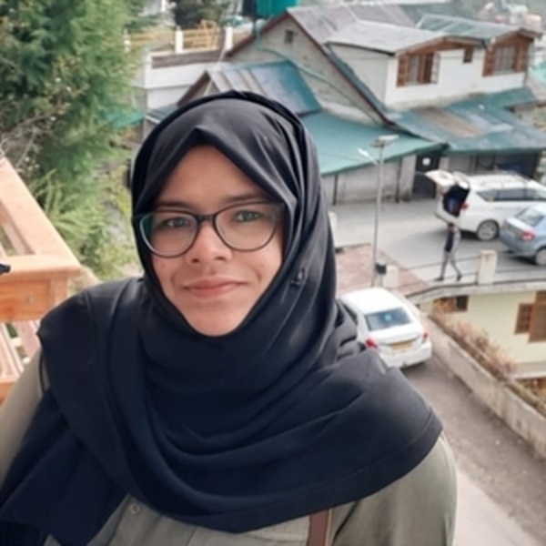 Lulu farveen - Psychology tutor - 