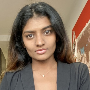 Tanushka - Economics tutor - London