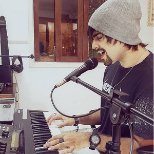 Léo - Prof de piano - Vila Pirajussara