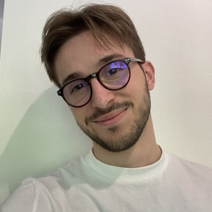 Theo - Prof de chimie organique - Liège