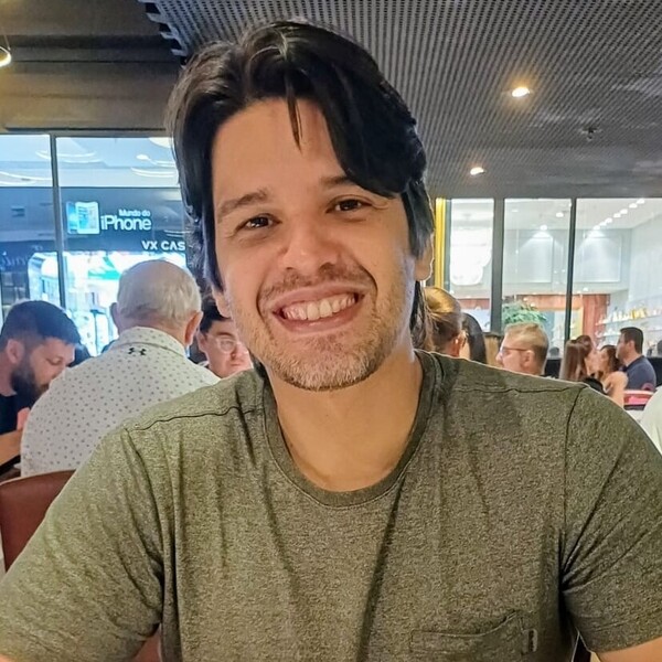 Diogo - Professor de nutrição - Setor Bueno