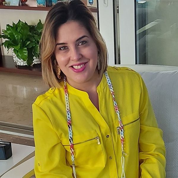 Riquelme - Profe de cosmetología - 