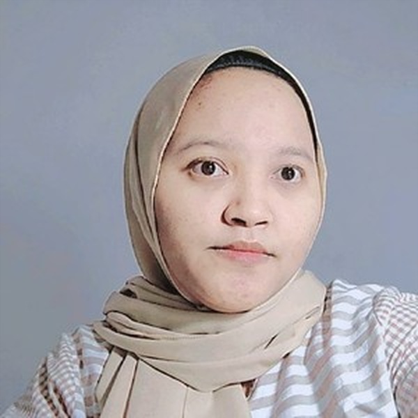 Annisa - Guru matematika - 