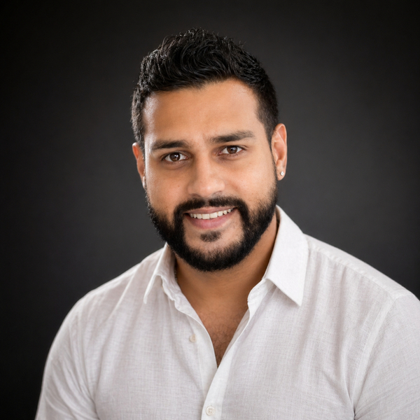 Morgan - Prof de marketing - Paris 8e