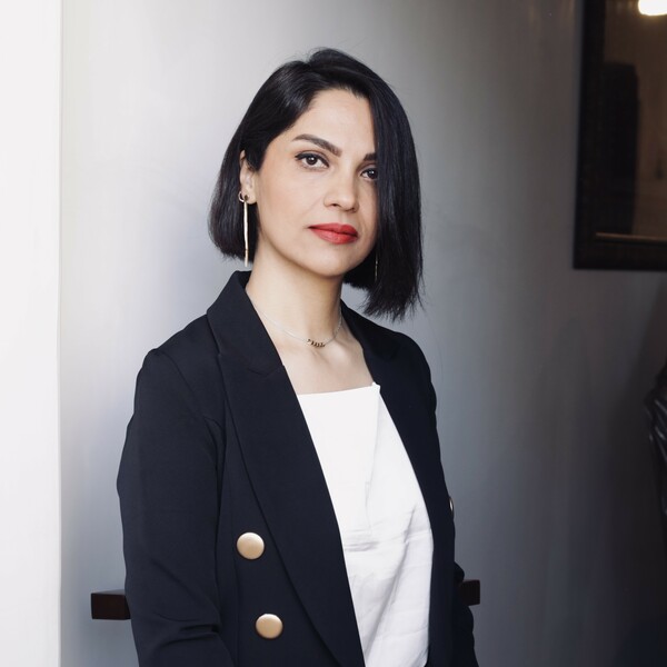 Neda - English tutor - Vancouver