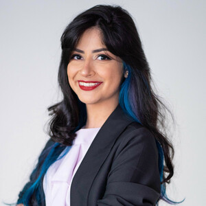Ana Letícia - Professor de português para estrangeiros - Quintino Cunha