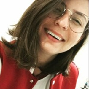 Karen - Prof de biologia - Rio de Janeiro