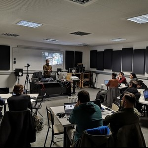 Interferência - Prof de produção musical - 