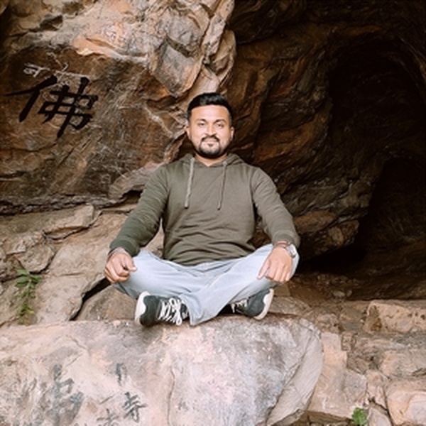 Saket - Criminal law tutor - Sampatchak