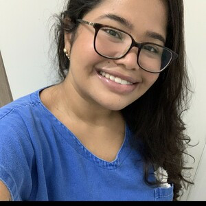 Ariadna - Prof de medicina - 