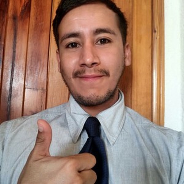 Antonio - Profesor de biología - 