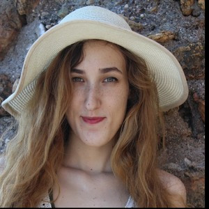 Pelin - Tarih öğretmeni - 