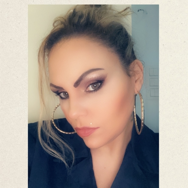 Angela - Prof de maquillage - Enghien