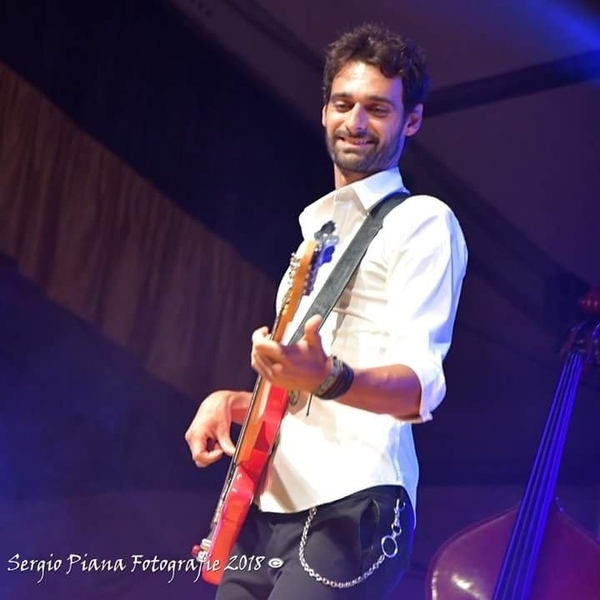 Stefano - Prof de basse - Bois-Colombes