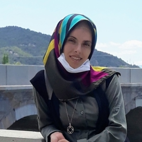 Nagihan - Resim öğretmeni - 