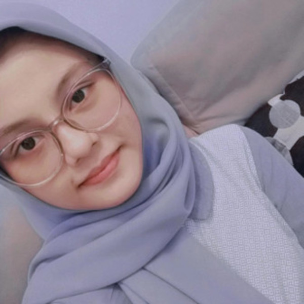 Icha - Guru mengaji - Surabaya