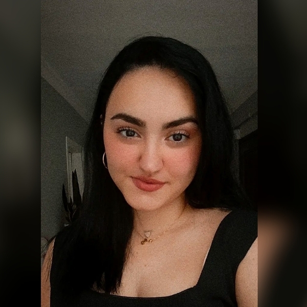 SARA NUR - Tarih öğretmeni - 
