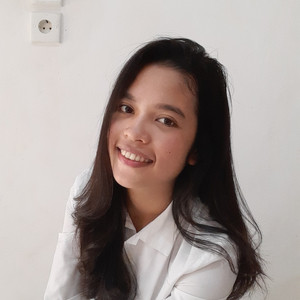 Viona - Guru bahasa inggris - 