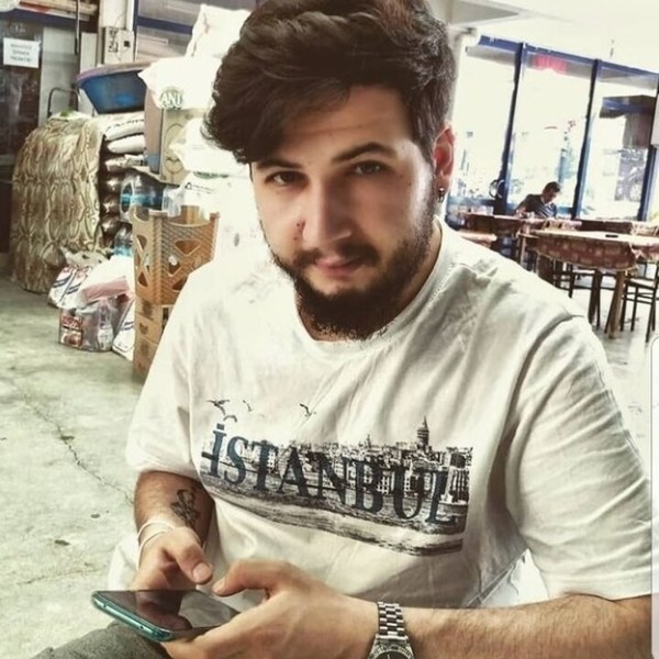 Kaan - Bağlama öğretmeni - 