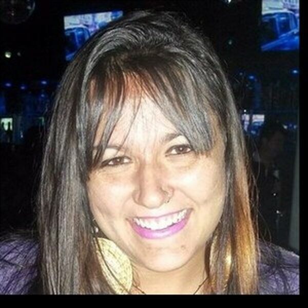 Claudia - Professor de Biologia - 