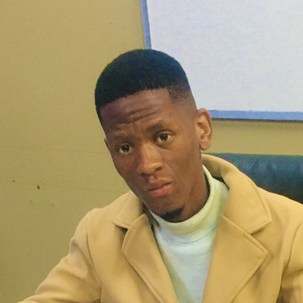 Vuyani - Physics tutor - Mthatha