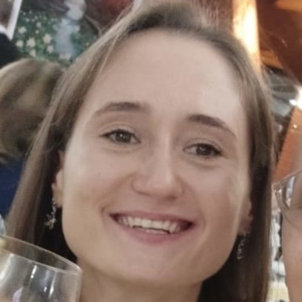 Ivonne - Insegnante di italiano scolastico - Crotone