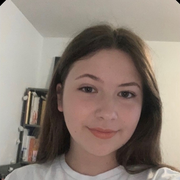 Ellen - Biology tutor - Louth