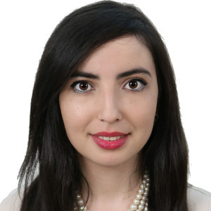 Nesrine - Prof de langages informatiques - Paris