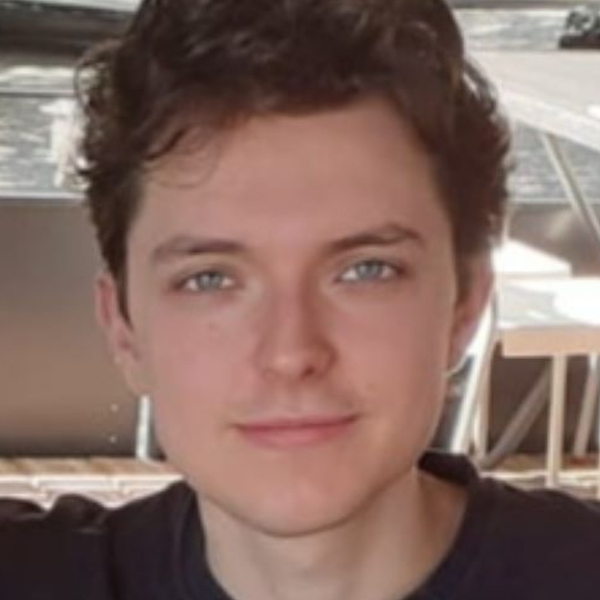 Theo - Prof de guitare - Gosné