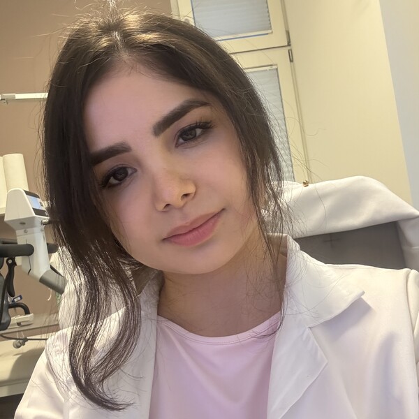 Mina - Lehrkraft für Medizin - Wien