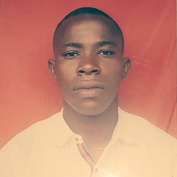 Desmond - Physics tutor - Ondo