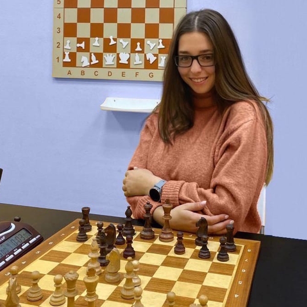 Anna - Prof chess - New York