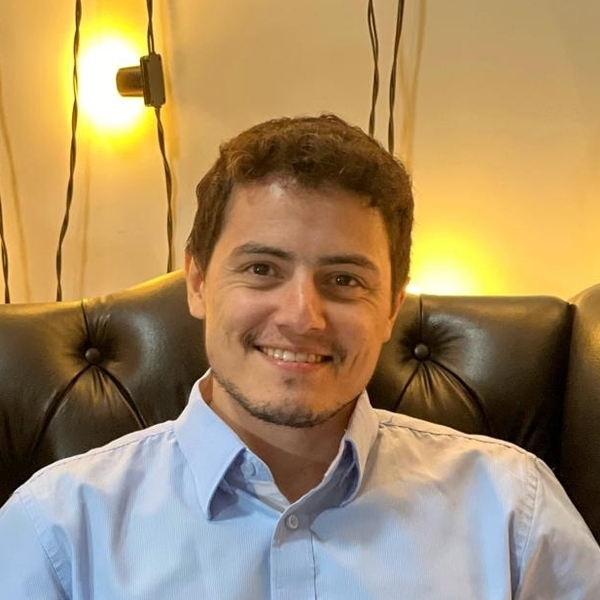 Elias - Professor de finanças - Jardim Bela Vista