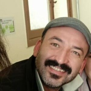 Gonzalo - profesor de biología - Santiago