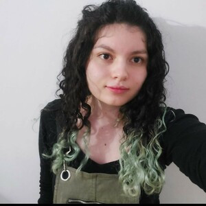 Gabriela Alejandra - profesor de biología - Bogotá