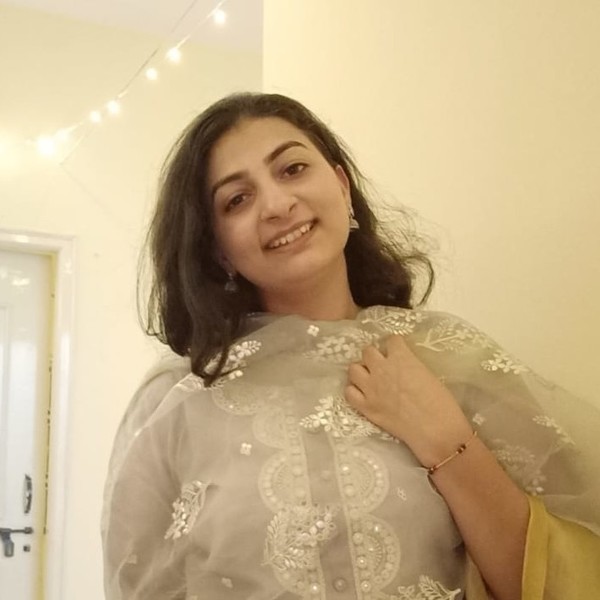Rishika - English tutor - Bengaluru