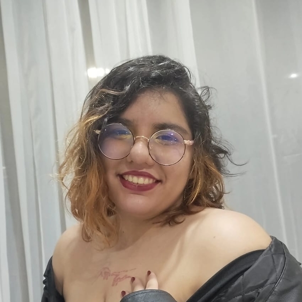 Mariana - Prof de inglês - Belém