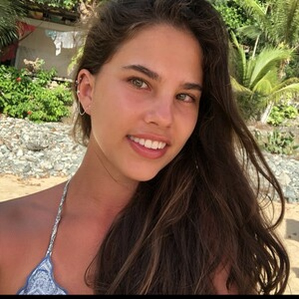 Luana - Professor de inglês - Coffeyville